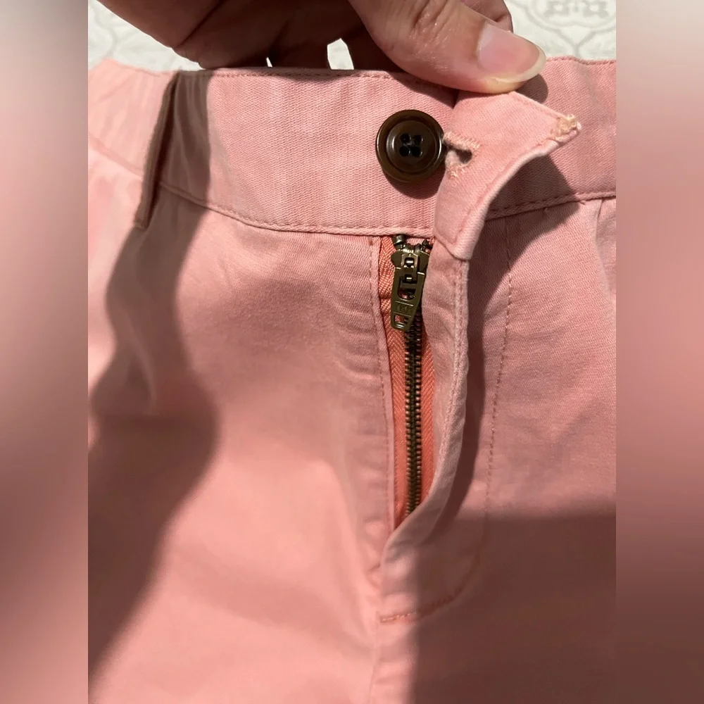 Faherty Mens Salmon Pink Shorts 9.5” Inseam Belt Loop Brown Buttons, Size 32